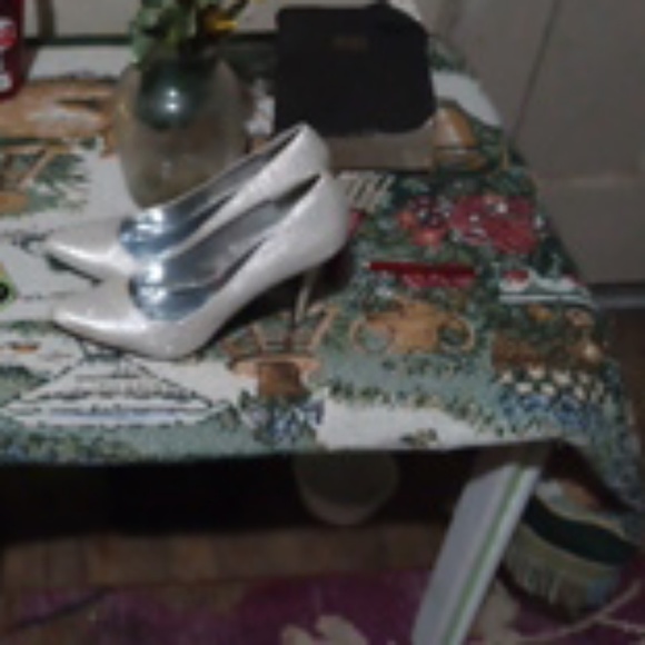 High heels - Picture 2 of 4